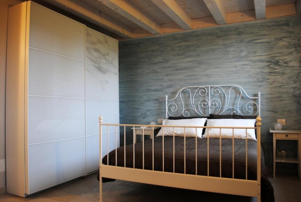 Bed And Breakfast Castello Villafranca di Verona Room photo