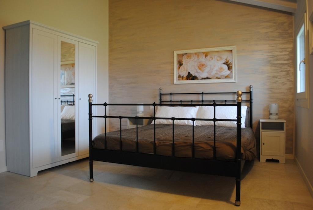 Bed And Breakfast Castello Villafranca di Verona Room photo